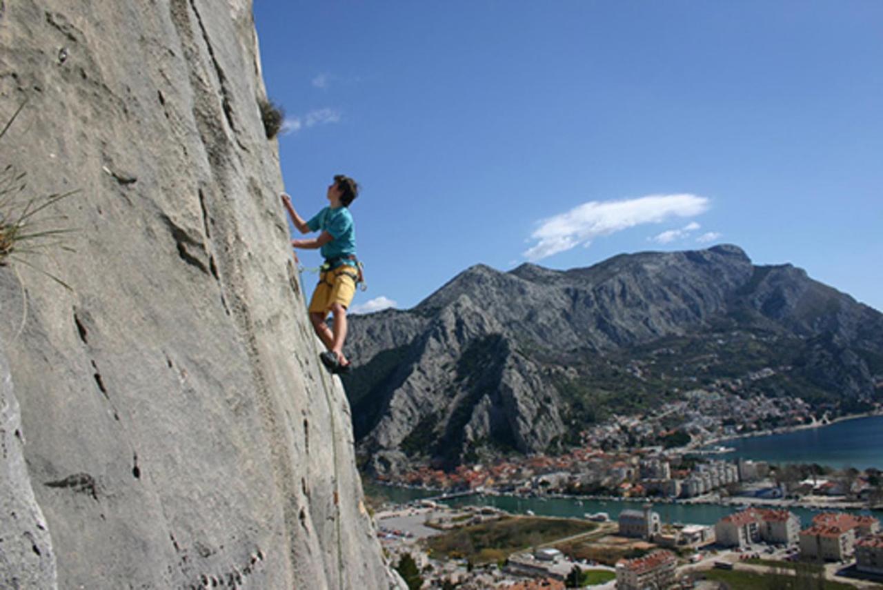 Apartman Gusar -Top Position, Close To The Center And The Beach, Fully Equipped Omiš Eksteriør billede